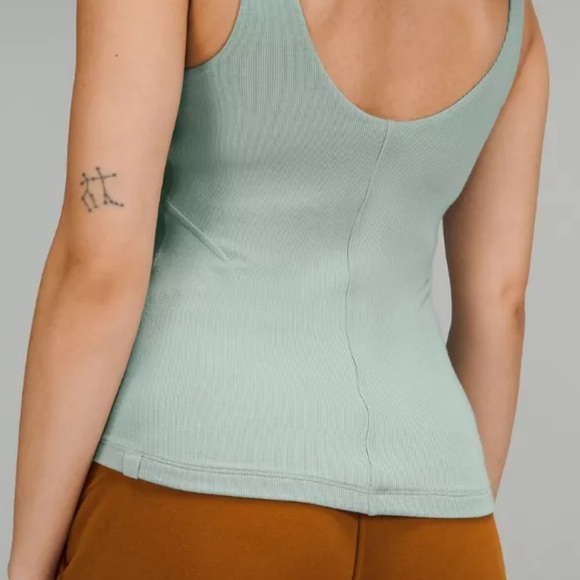Lululemon Ribbed Micromodel tank - silver blue - Picture 2 of 5